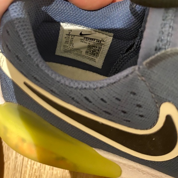 *NIKE* running shoes - Picture 5 of 5